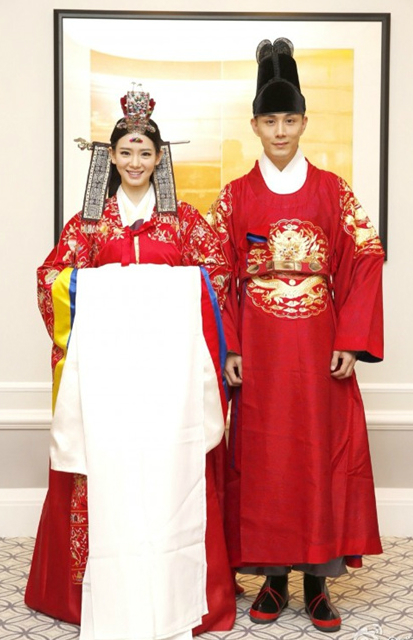 世界各國傳統婚禮服飾盤點！最驚艷的還是那一抹中國紅！  第4張