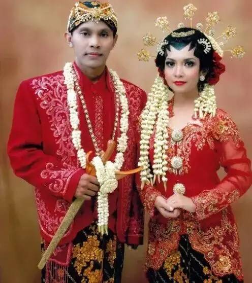 世界各國傳統婚禮服飾盤點！最驚艷的還是那一抹中國紅！  第9張