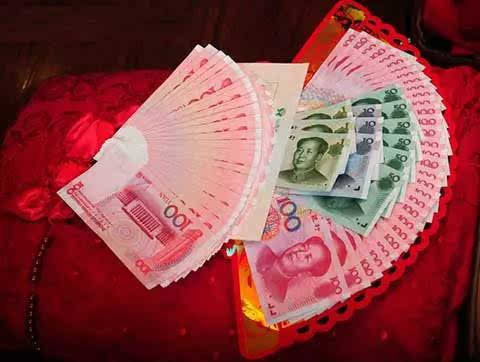 請帖都送出去了，女友卻要求再加10萬彩禮！小伙第二天果斷娶了別人！
