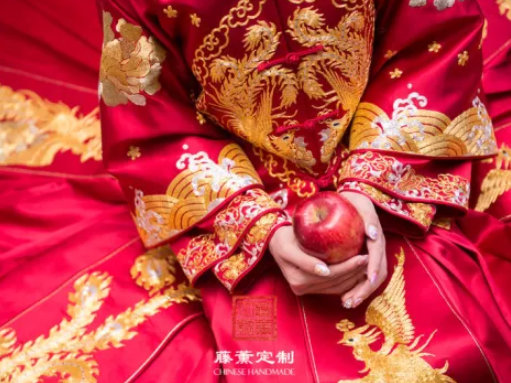 龍鳳褂、秀禾服、馬來褂傻傻分不清楚，中式禮服怎么選？看這篇就夠！  第8張