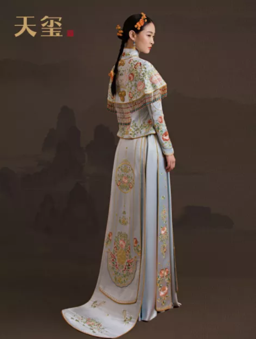 龍鳳褂、秀禾服、馬來褂傻傻分不清楚，中式禮服怎么選？看這篇就夠！  第10張