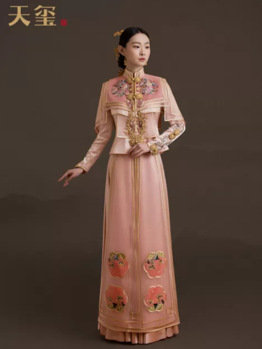 龍鳳褂、秀禾服、馬來褂傻傻分不清楚，中式禮服怎么選？看這篇就夠！  第13張